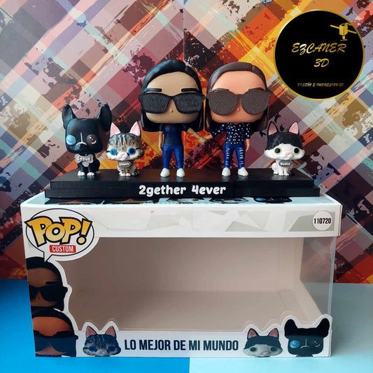 Pareja con 3 mascotas, sencillos / básicos